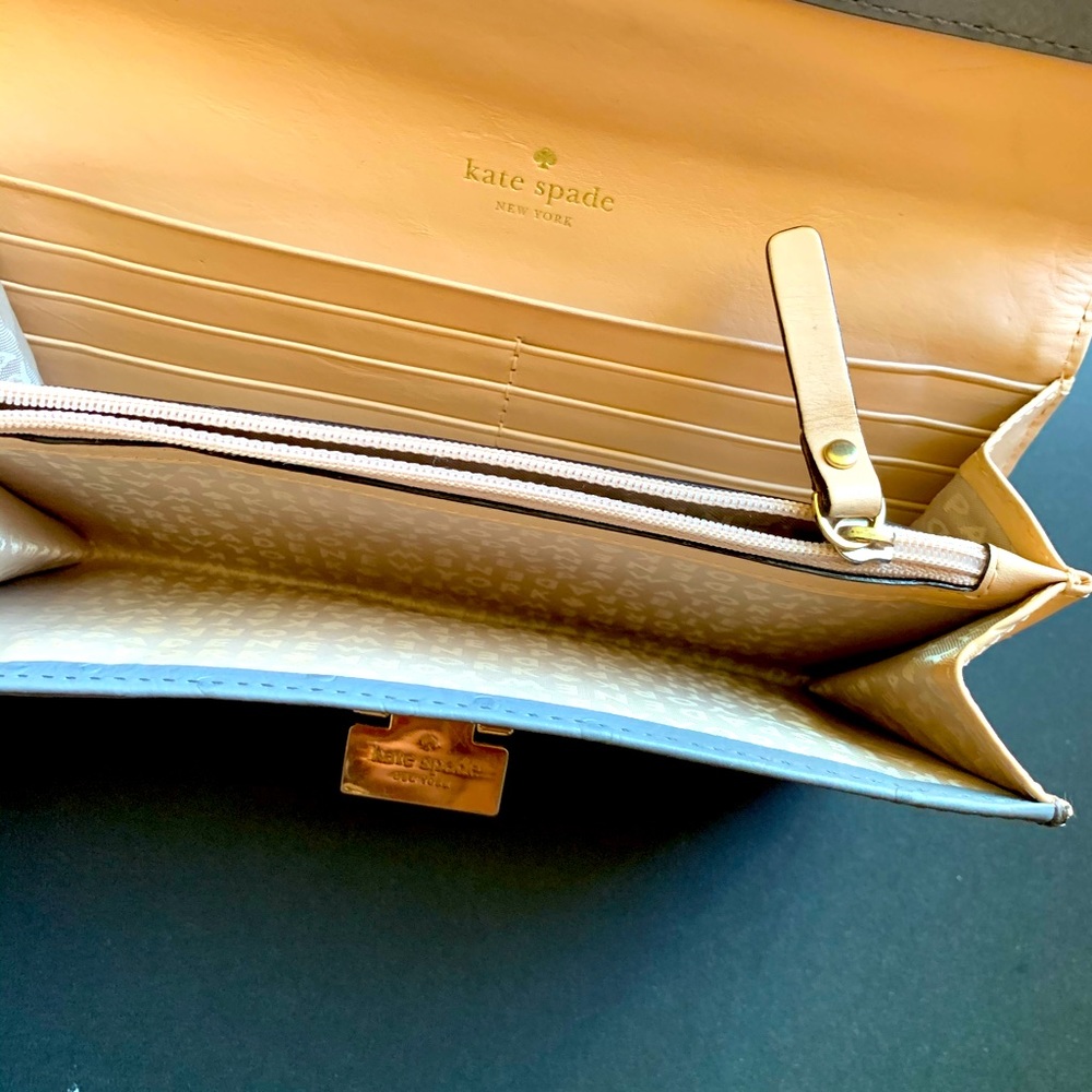 Kate Spade Wallet - Picture 7 of 8